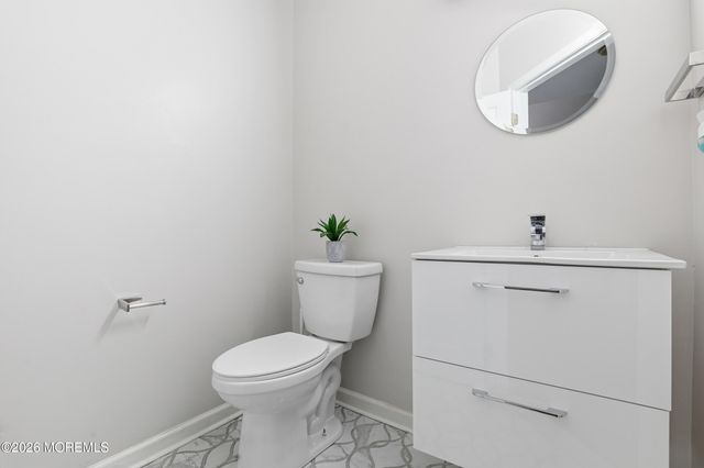 4 Ambassador Court, Jackson, NJ 08527