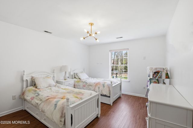 4 Ambassador Court, Jackson, NJ 08527