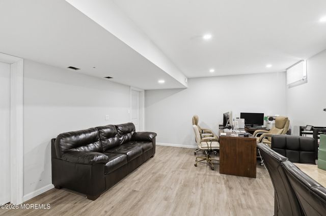 4 Ambassador Court, Jackson, NJ 08527