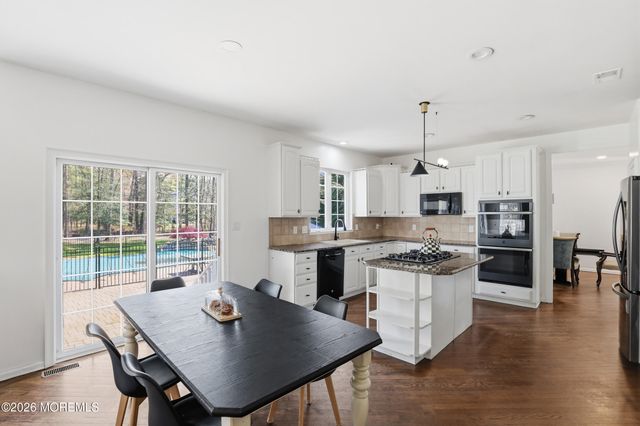 4 Ambassador Court, Jackson, NJ 08527