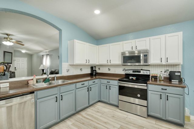 211 Vallecito DR, Georgetown, TX 78626