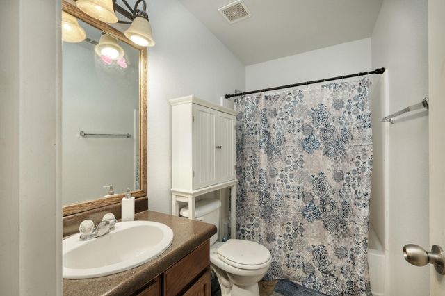 211 Vallecito DR, Georgetown, TX 78626