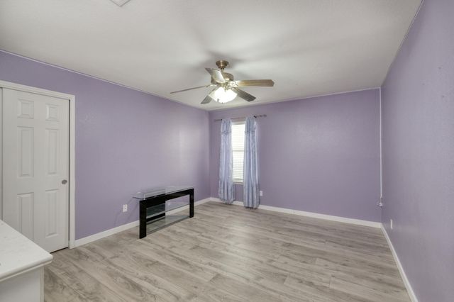 211 Vallecito DR, Georgetown, TX 78626