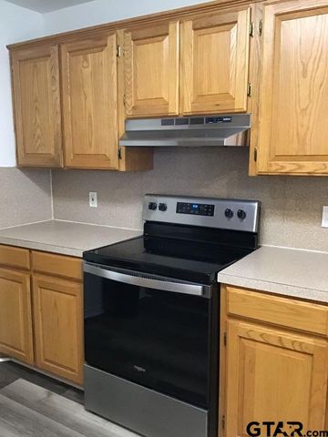 10323 W Lakeshore Dr, Tyler, TX 75709
