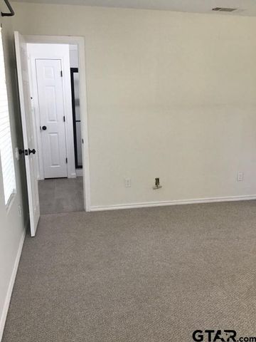10323 W Lakeshore Dr, Tyler, TX 75709