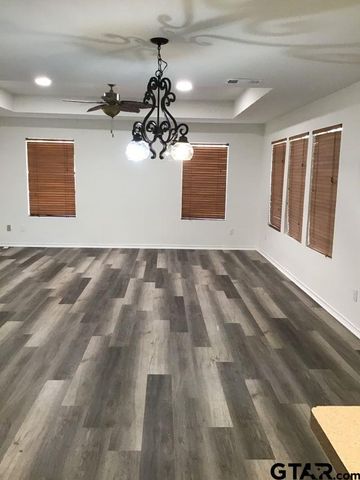 10323 W Lakeshore Dr, Tyler, TX 75709