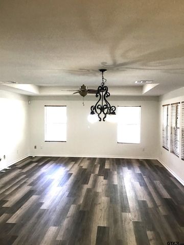 10323 W Lakeshore Dr, Tyler, TX 75709