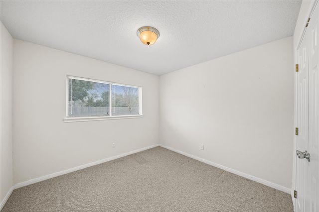 1140 Thomas Drive, Angleton, TX 77515