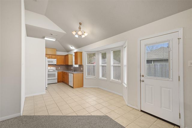 1140 Thomas Drive, Angleton, TX 77515