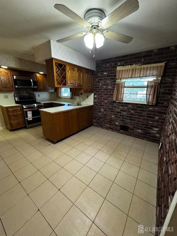 27 Frieda Lane, Colonia, NJ 07067
