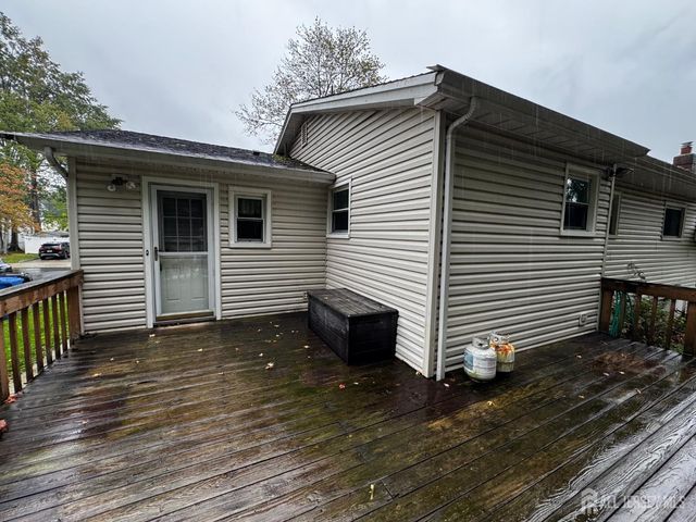 27 Frieda Lane, Colonia, NJ 07067