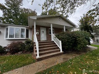 27 Frieda Lane, Colonia, NJ 07067