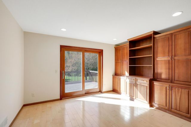 3721 Windtree Drive, Eagan, MN 55123