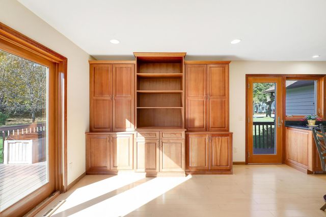 3721 Windtree Drive, Eagan, MN 55123