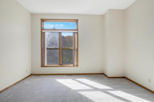 3721 Windtree Drive, Eagan, MN 55123