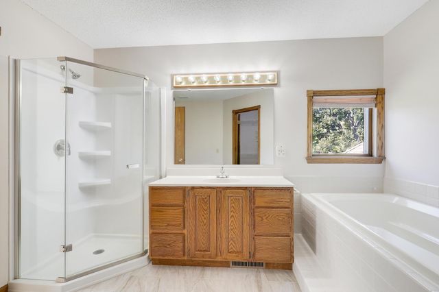 3721 Windtree Drive, Eagan, MN 55123