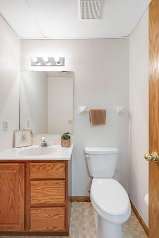 3721 Windtree Drive, Eagan, MN 55123