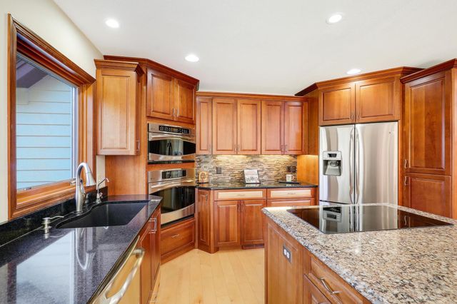 3721 Windtree Drive, Eagan, MN 55123