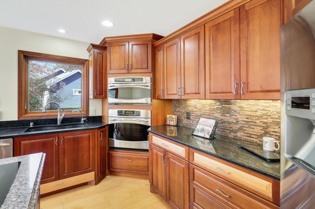 3721 Windtree Drive, Eagan, MN 55123