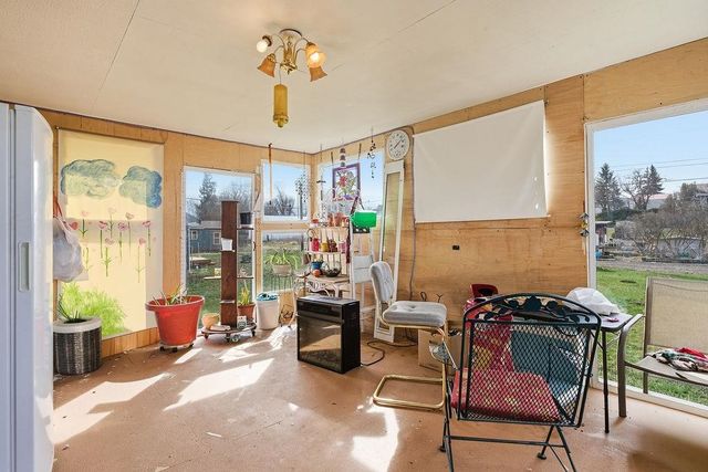 295 SW Railroad Ave, Creston, WA 99117