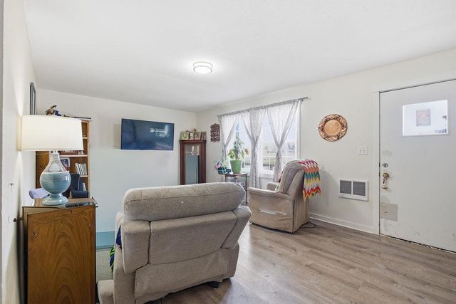 295 SW Railroad Ave, Creston, WA 99117