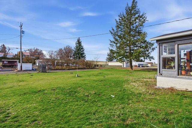 295 SW Railroad Ave, Creston, WA 99117