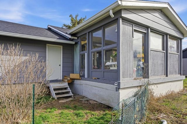 295 SW Railroad Ave, Creston, WA 99117