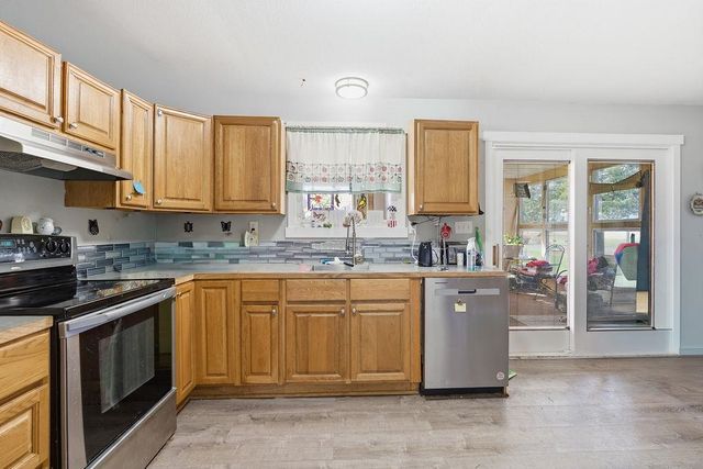 295 SW Railroad Ave, Creston, WA 99117