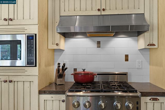 5233 Boulder Ct, Concord, CA 94521