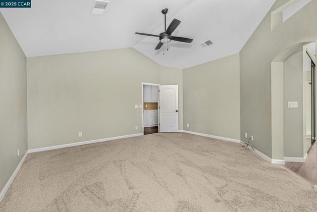 5233 Boulder Ct, Concord, CA 94521