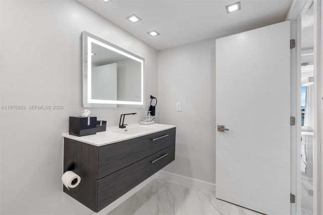 2100 S Ocean Ln 502, Fort Lauderdale, FL 33316