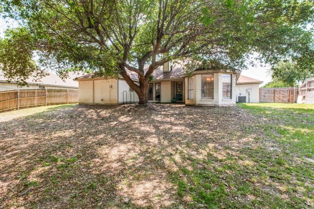 7100 Windhaven Road, North Richland Hills, TX 76182