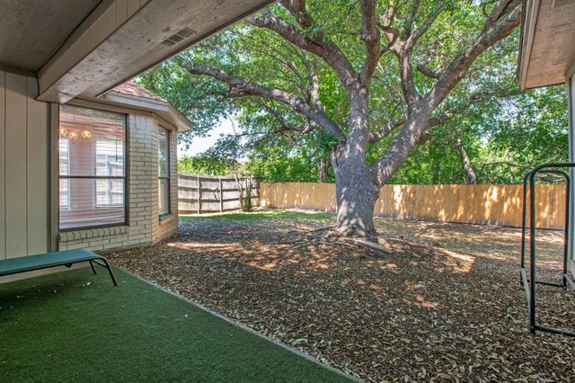 7100 Windhaven Road, North Richland Hills, TX 76182