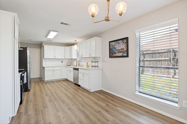 7100 Windhaven Road, North Richland Hills, TX 76182