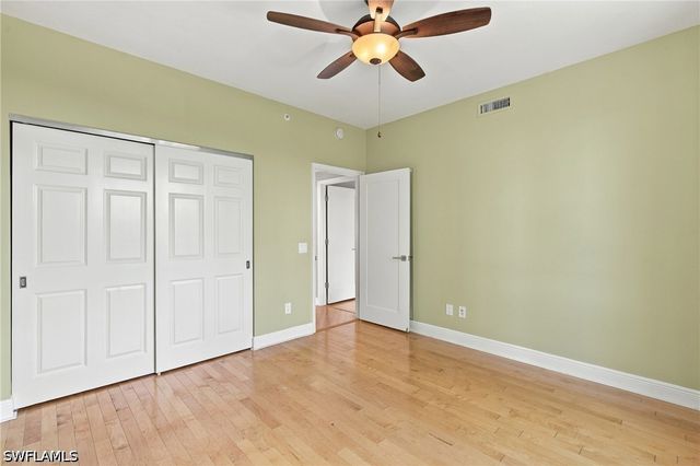 430 Cove Tower DR 501, Naples, FL 34110