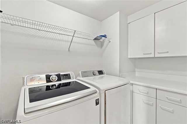 430 Cove Tower DR 501, Naples, FL 34110