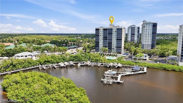 430 Cove Tower DR 501, Naples, FL 34110