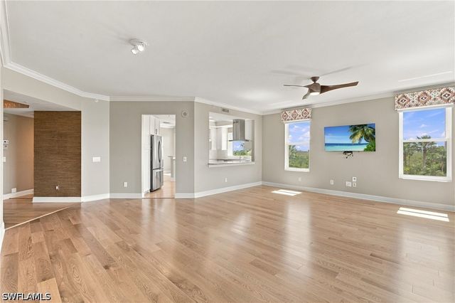 430 Cove Tower DR 501, Naples, FL 34110