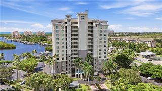 430 Cove Tower DR 501, Naples, FL 34110