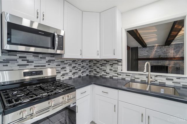 6473 Hendrickson Road, Middletown, OH 45044