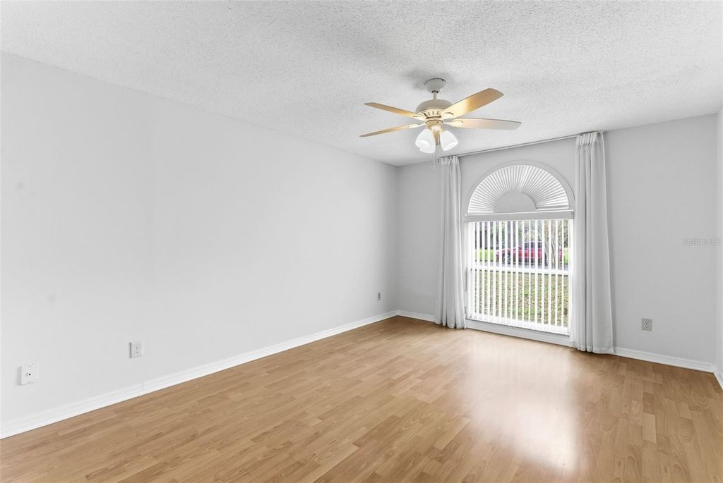 Image 12 of property listing at 935 AMY RIDGE COURT, Kissimmee, FL 34747