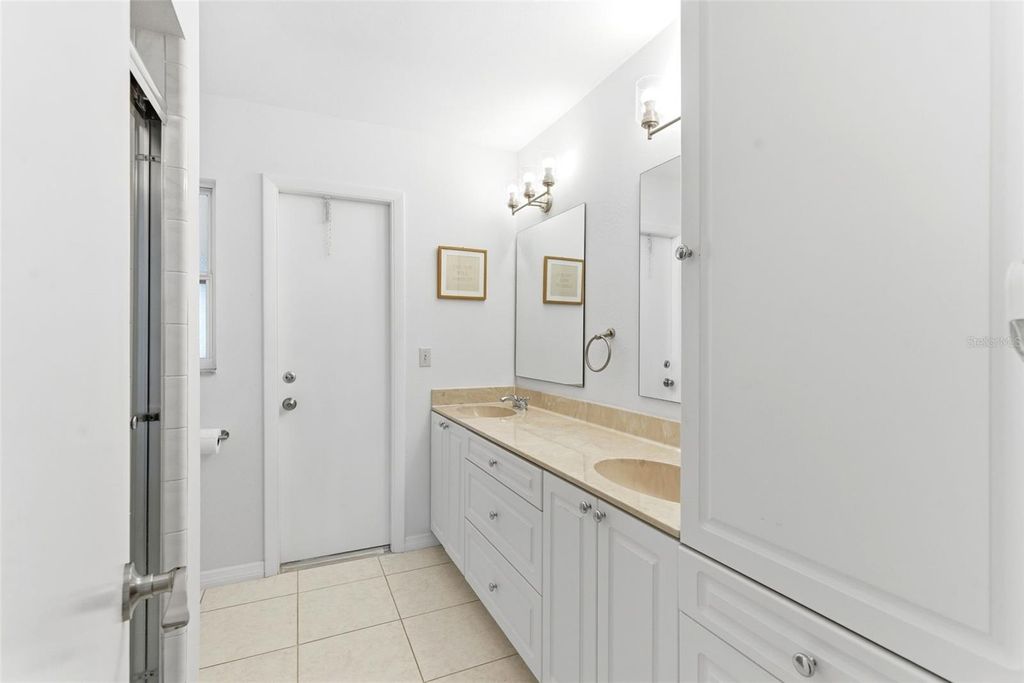 Image 14 of property listing at 935 AMY RIDGE COURT, Kissimmee, FL 34747