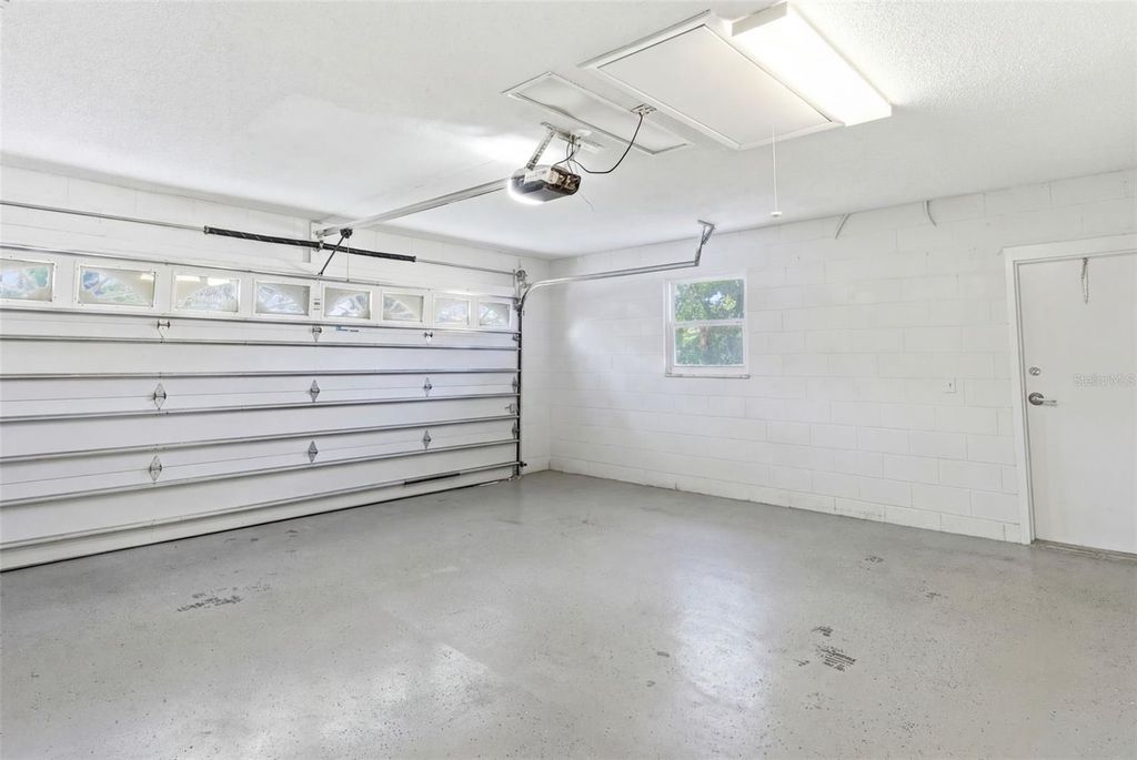 Image 31 of property listing at 935 AMY RIDGE COURT, Kissimmee, FL 34747