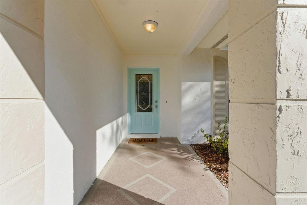 Image 5 of property listing at 935 AMY RIDGE COURT, Kissimmee, FL 34747