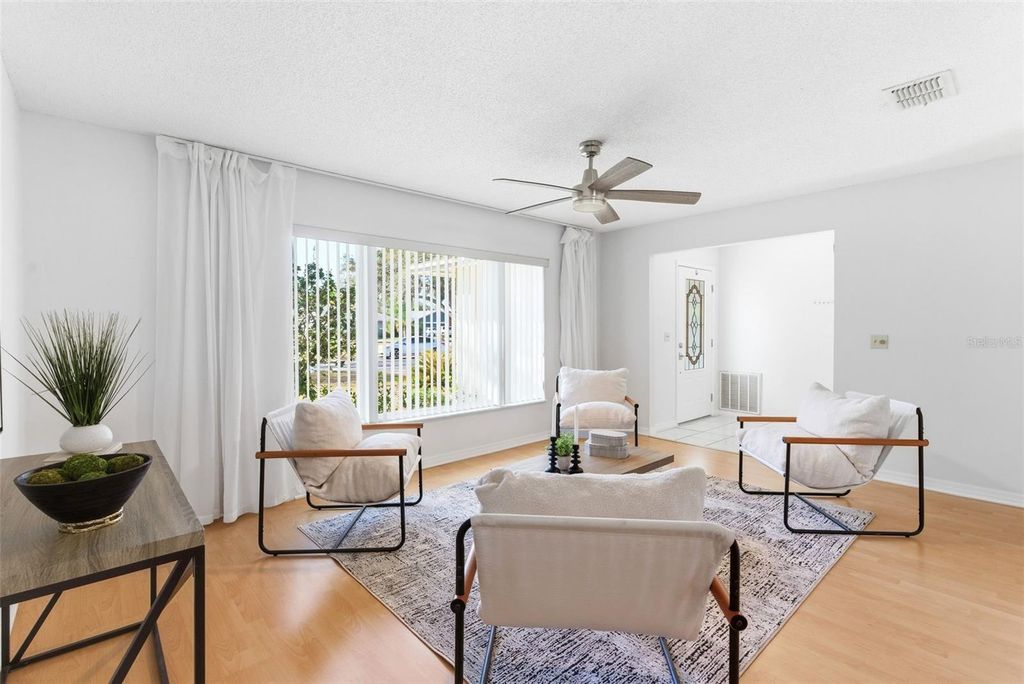 Image 9 of property listing at 935 AMY RIDGE COURT, Kissimmee, FL 34747
