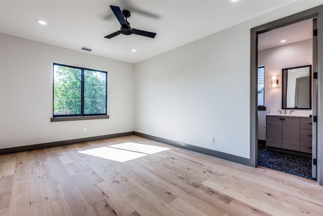 3716 W Beverly Drive, Dallas, TX 75209