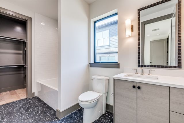 3716 W Beverly Drive, Dallas, TX 75209