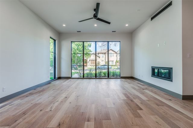 3716 W Beverly Drive, Dallas, TX 75209