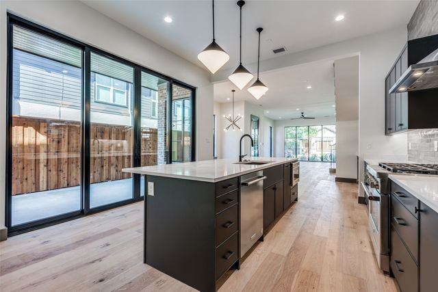 3716 W Beverly Drive, Dallas, TX 75209