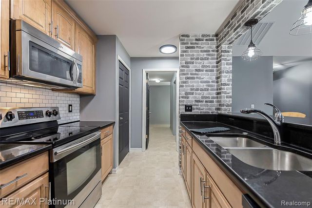 4004 Cornerstone Drive, Canton, MI 48188
